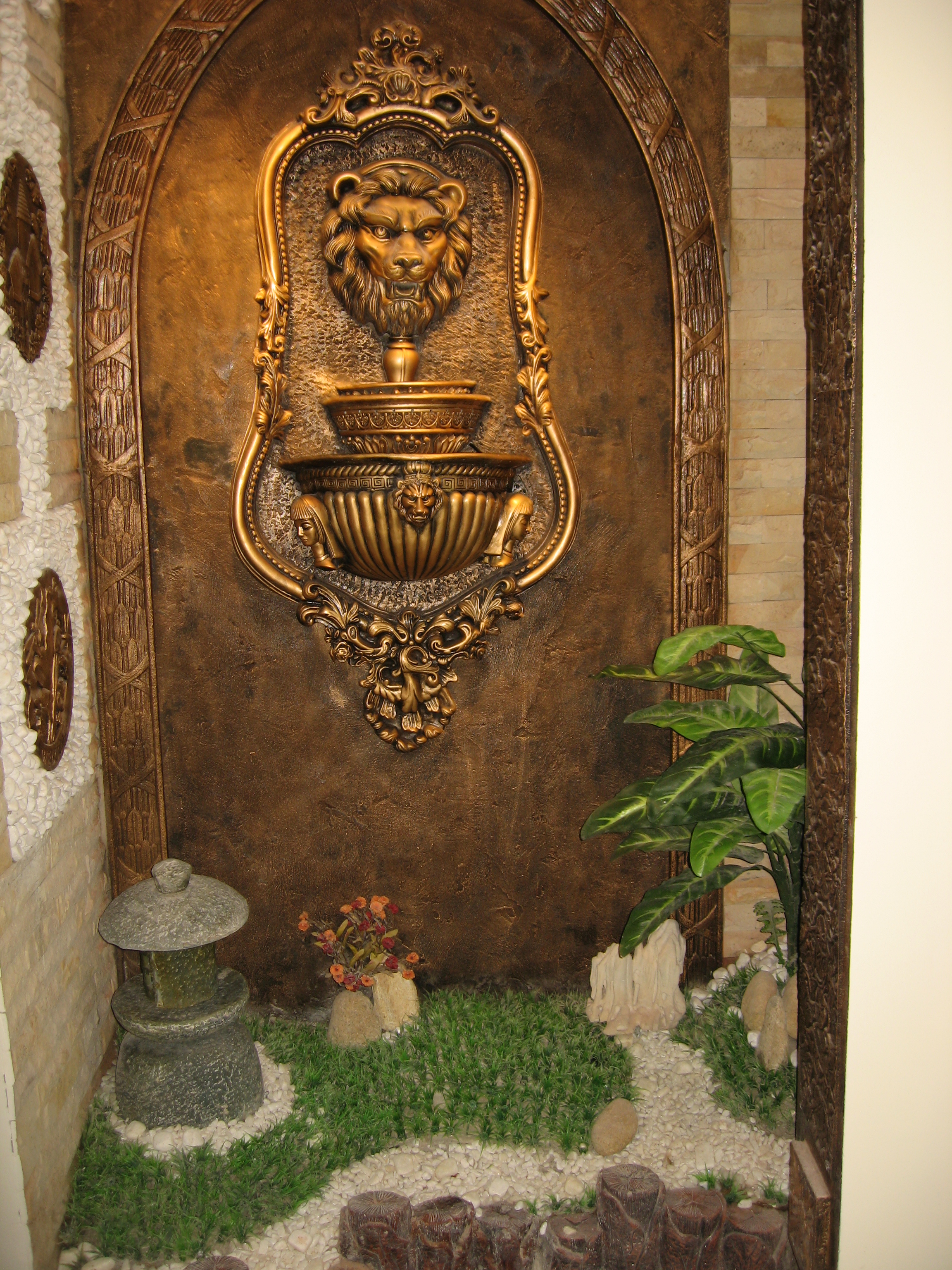 Đài phun nước phong cách sân vườn mặt hổ 